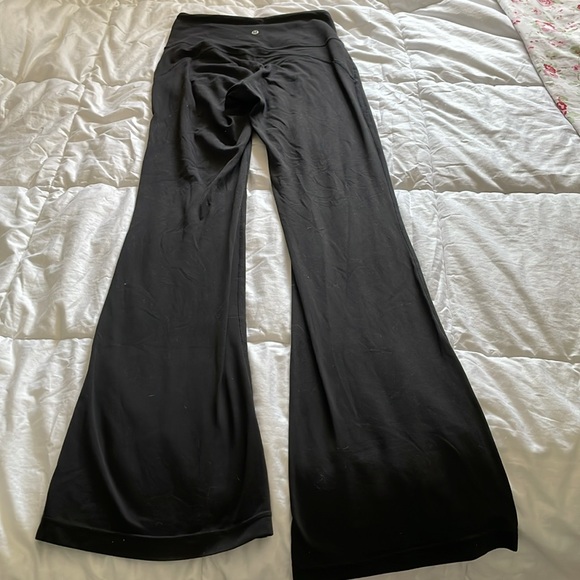 Lululemon Groove Super-High-Rise Flared Pant Nulu - Picture 2 of 6